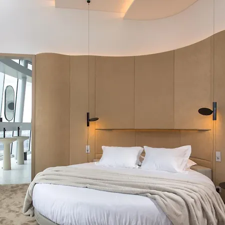 Tv Tower Debesys Отель *