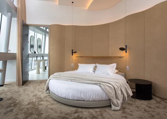 Tv Tower Debesys Hotel