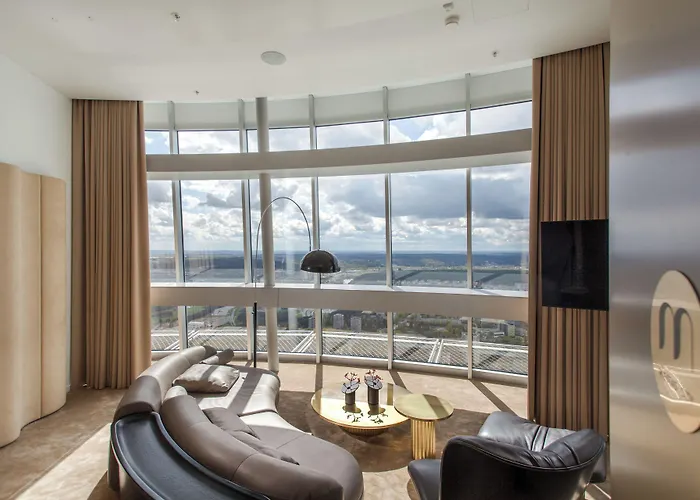 Tv Tower Debesys Hotell