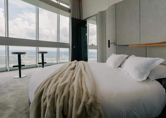 Tv Tower Debesys Szálloda